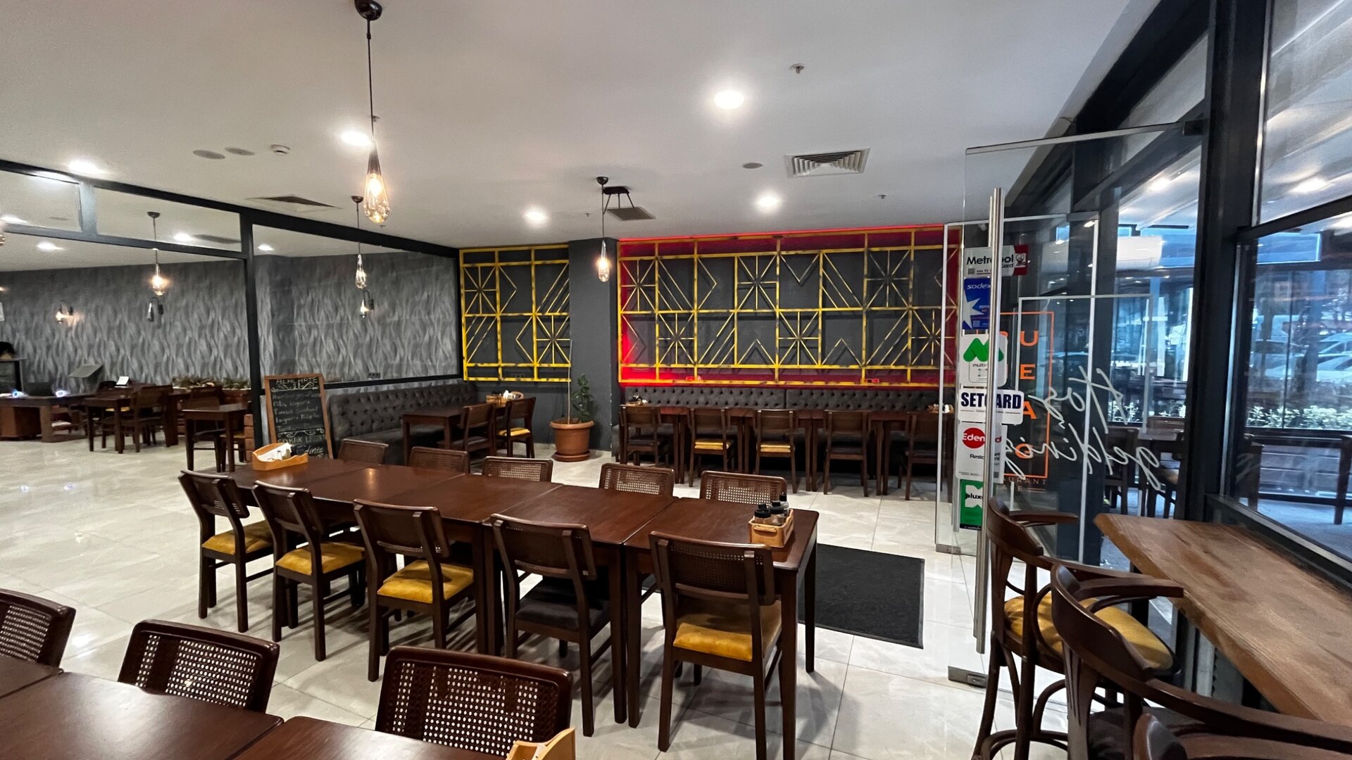 Yemek Salonu