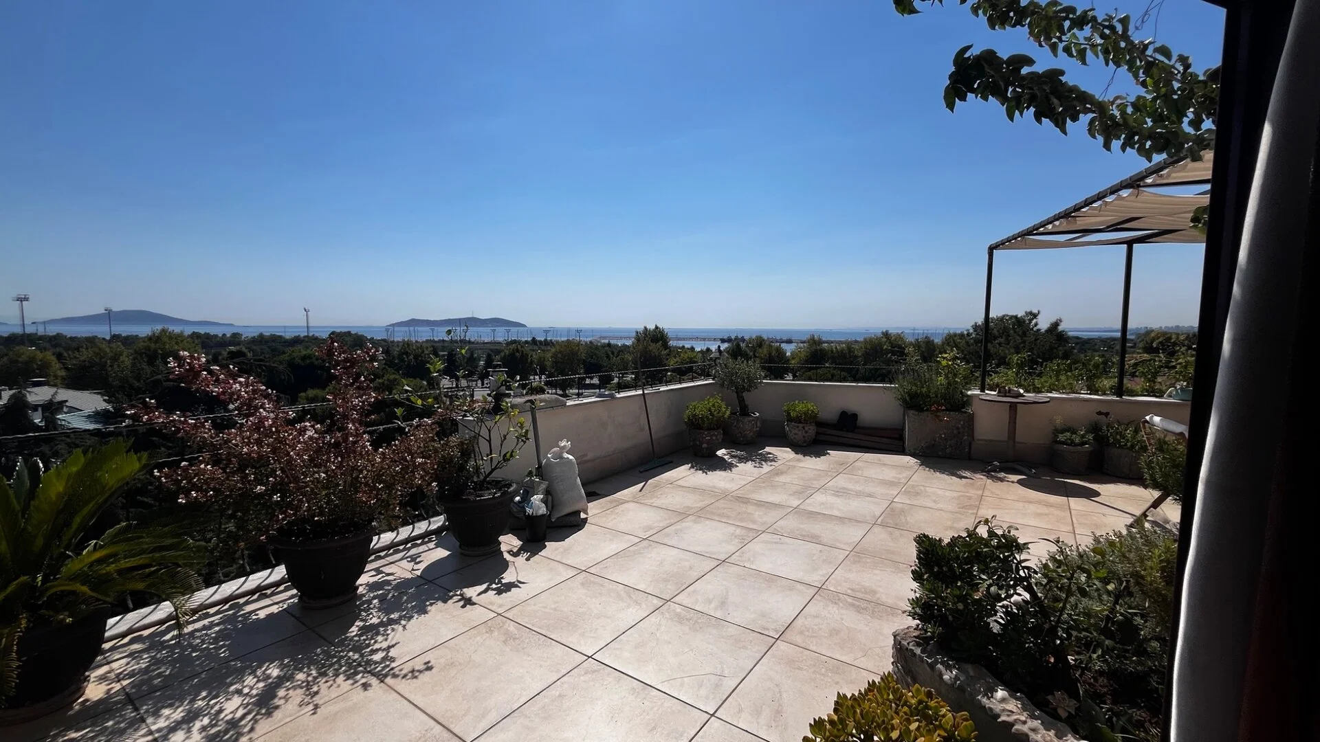 1. Balkon
