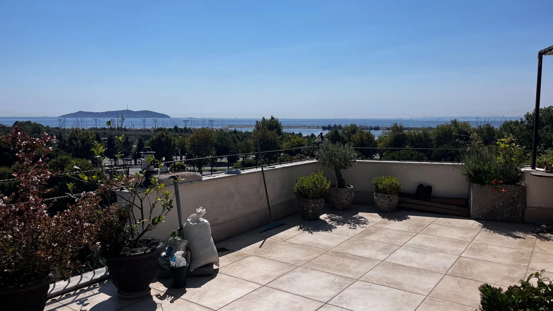 1. Balkon