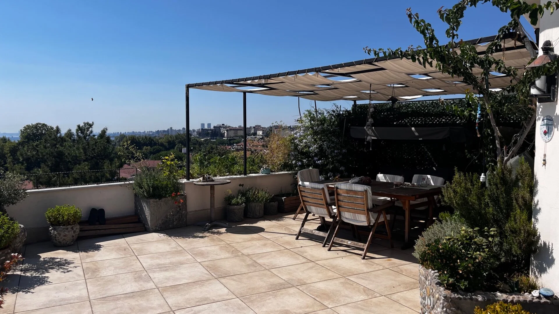 1. Balkon
