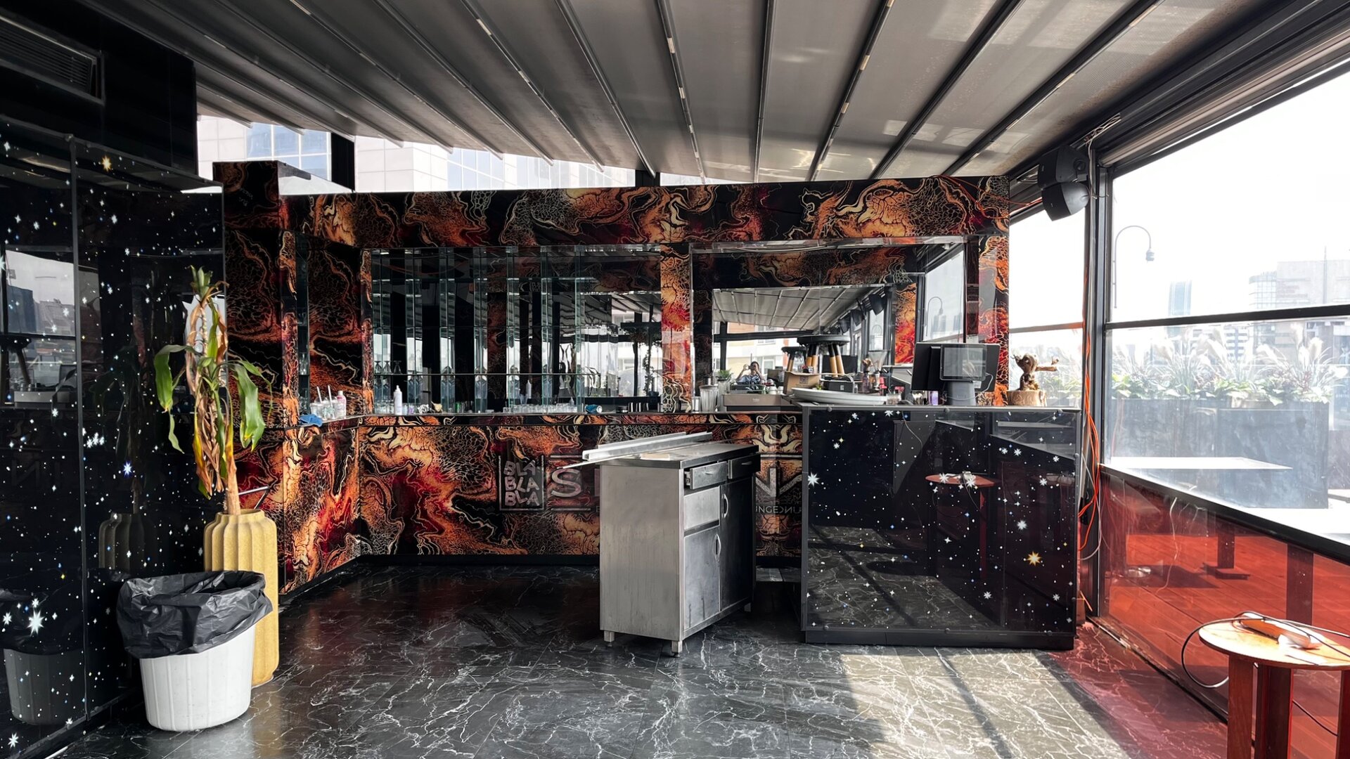 Bar