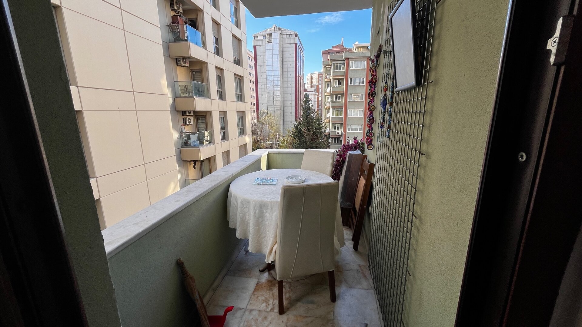 1. Balkon