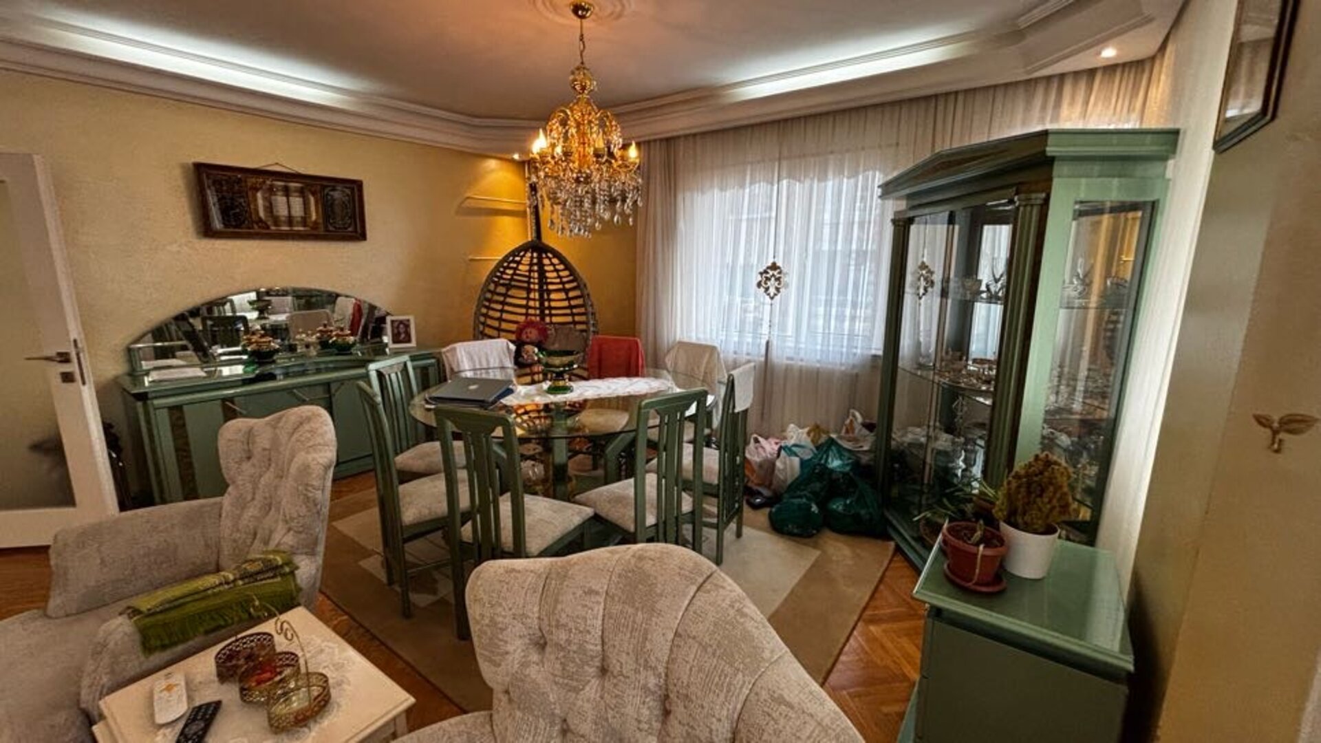 Salon