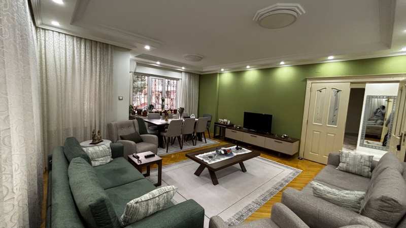 Geniş Salon ve Mutfaklı Giriş Kat Daire — Gaziantep Çekim Mekanı