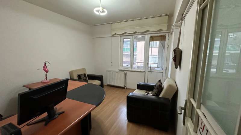 Eski Daireden Dönüştürülmüş Ofis — Maltepe Çekim Mekanı